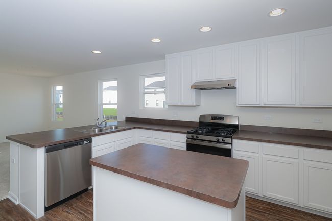 1776 Breton Ave, House other with 3 bedrooms, 3 bathrooms and 2 parking in North Aurora IL | Image 6