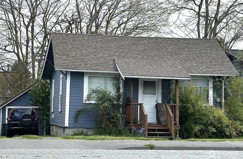 1205 E Maple St, Bellingham, WA, 98225-5712 | Card Image