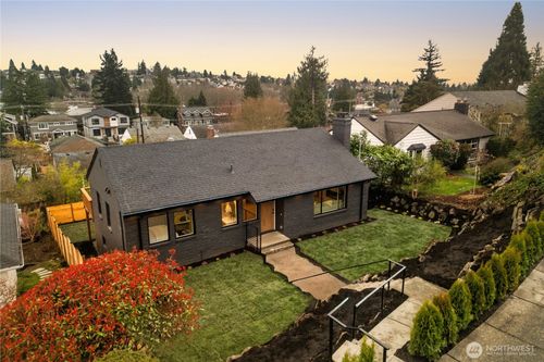 2518 36th Ave W, Seattle, WA, 98199-3706 | Card Image