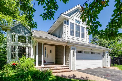 228 Southridge Dr, Gurnee, IL, 60031-4423 | Card Image