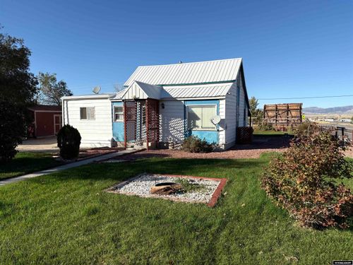 104 W 5th St, Shoshoni, WY, 82649-8814 | Card Image