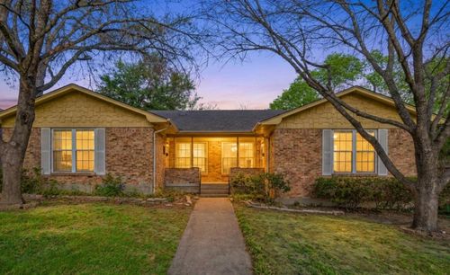7023 Kingsbury Dr, Dallas, TX, 75231-7201 | Card Image