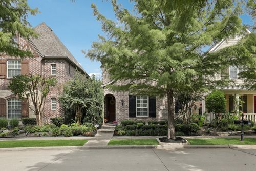 2253 Longwood Dr, Carrollton, TX, 75010-4911 | Card Image