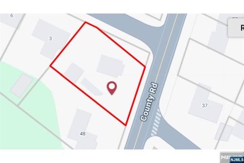 40 County Rd, Closter, NJ, 07624-3032 | Card Image