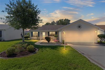 512 Valencia Place, House other with 2 bedrooms, 2 bathrooms and null parking in The Villages FL | Image 1