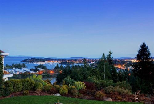 11008 Oriole Lane, North Saanich, BC, V8L5R1 | Card Image