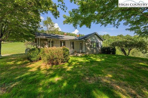 362 Rush Branch Rd, Sugar Grove, NC, 28679-9415 | Card Image
