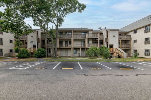 4ee-800 Bearses Way, Hyannis, MA, 02601-2251 | Card Image