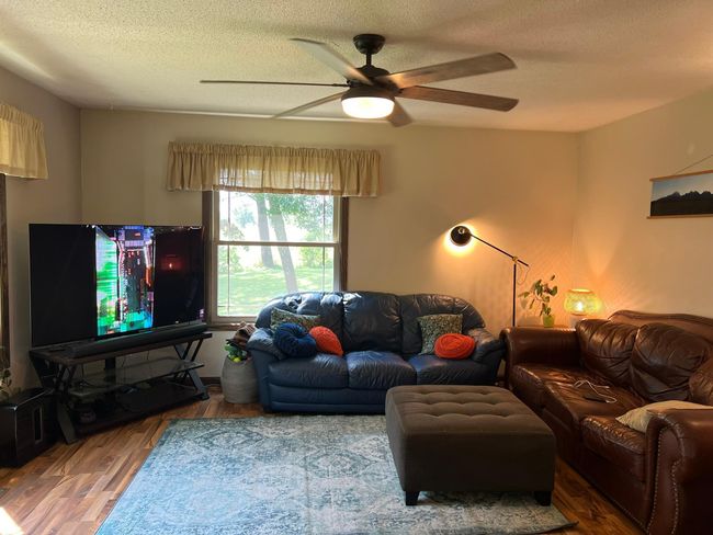 39747 191 St Ave, House other with 4 bedrooms, 2 bathrooms and null parking in Le Center MN | Image 9