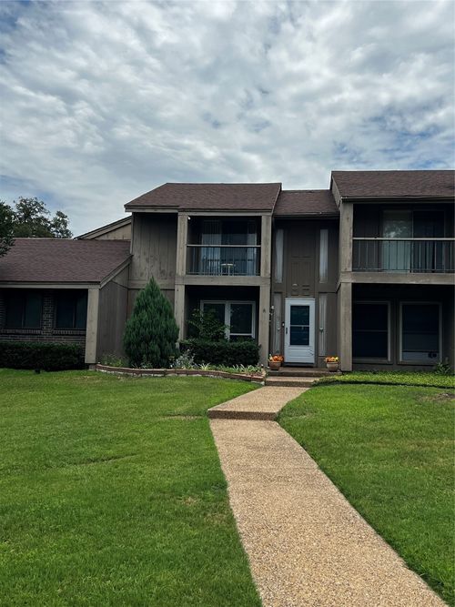12016 Leisure Dr, Dallas, TX, 75243-5095 | Card Image