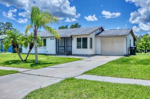 5439 Kenwood Dr, North Port, FL, 34287-3012 | Card Image