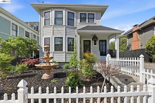 1841 Vine St, Berkeley, CA, 94703-1166 | Card Image