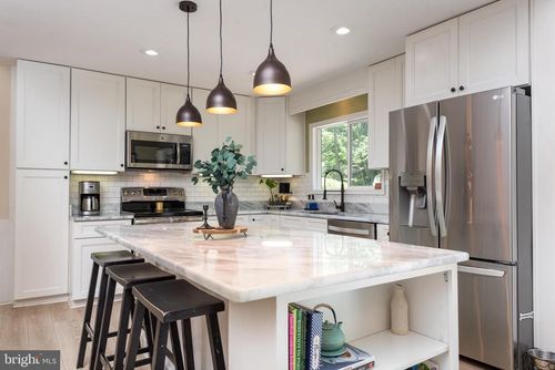 6444 Duhollow Rd, WARRENTON, VA, 20187-4316 | Card Image
