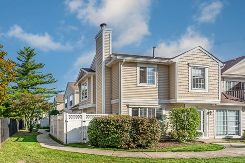 473 Le Parc Cir, Buffalo Grove, IL, 60089-6911 | Card Image