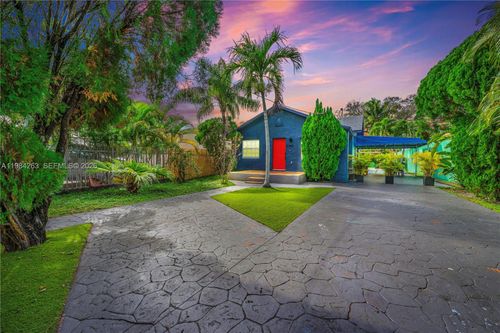 2340 Nw 23rd Ct, Miami, FL, 33142-7256 | Card Image