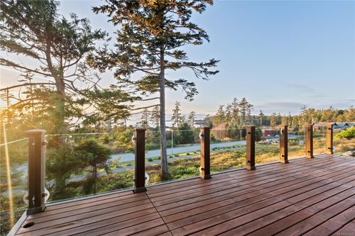 212-515 Marine Dr, Ucluelet, BC, V0R3A0 | Card Image
