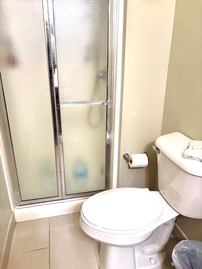 UNIT-82 - 32080 Grand River Ave, Condo with 2 bedrooms, 2 bathrooms and null parking in Farmington MI | Image 10