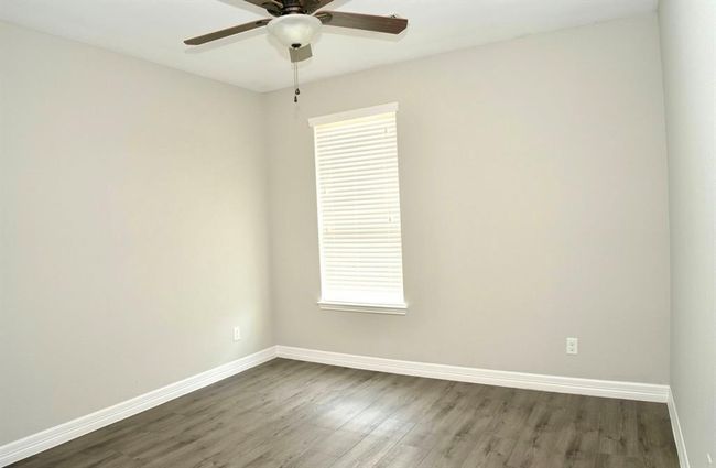 8110 Running Brook Ln, House other with 3 bedrooms, 2 bathrooms and 2 parking in Richmond TX | Image 12