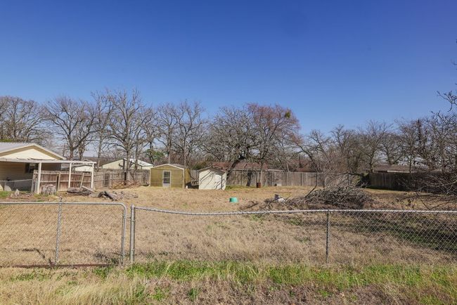 305 Pine St, House other with 3 bedrooms, 2 bathrooms and null parking in Seven Points TX | Image 7