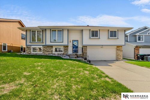 16615 Ehlers Street, Omaha, NE, 68135 | Card Image