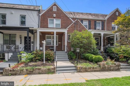 320 Gallatin St Nw, WASHINGTON, DC, 20011-3235 | Card Image