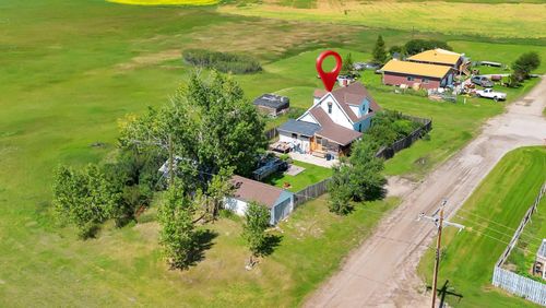 104 3 St Ne, Cluny, AB, T0J0S0 | Card Image