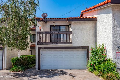 20937 Judah Ln, Newhall, CA, 91321-3155 | Card Image