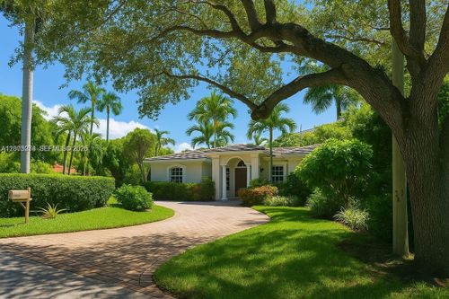 401 Warren Ln, Key Biscayne, FL, 33149-1824 | Card Image