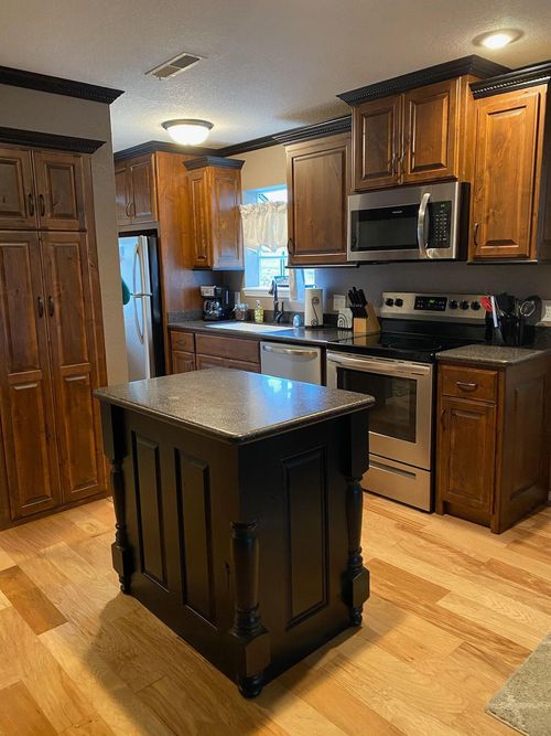 1-2 Woodpecker Ln, Branson, MO, 65616-8147 | Card Image