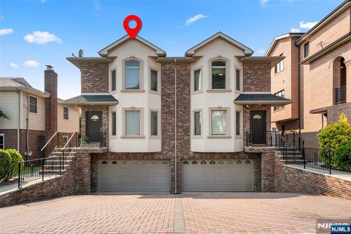 525A Roff Ave, Palisades Park, NJ, 07650-1860 | Card Image