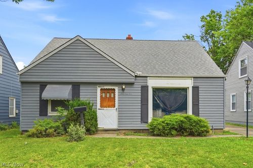 655 E 266th St, Euclid, OH, 44132-1953 | Card Image
