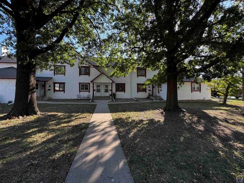 2003 Greenbriar Dr, Emporia, KS, 66801-5746 | Card Image