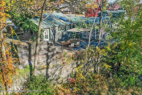 110 Mill Hill Rd, Woodstock, NY, 12498-1601 | Card Image