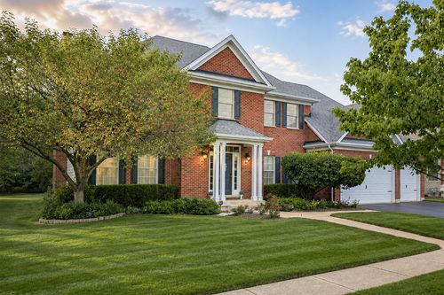 40W612 Blue Lake Cir N, Campton Hills, IL, 60175-7659 | Card Image