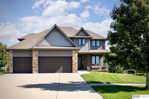 2809 N Hws Cleveland Boulevard, Omaha, NE, 68116 | Card Image