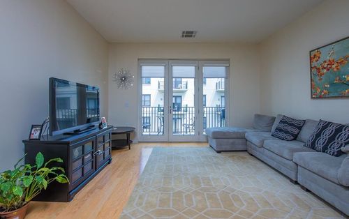 apt-511-1200 Grand St, Hoboken, NJ, 07030-2285 | Card Image