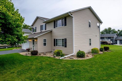 215 Dale Circle, Green Isle, MN, 55338 | Card Image