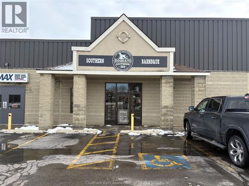 300 Lacroix Street, Chatham, ON, N7M2Z6 | Card Image