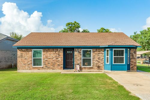 2118 Avenue D, Danbury, TX, 77534-8173 | Card Image