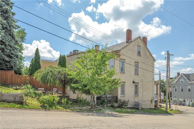 2328 Mount Troy Rd, House other with 4 bedrooms, 2 bathrooms and null parking in Pittsburgh PA | Image 4