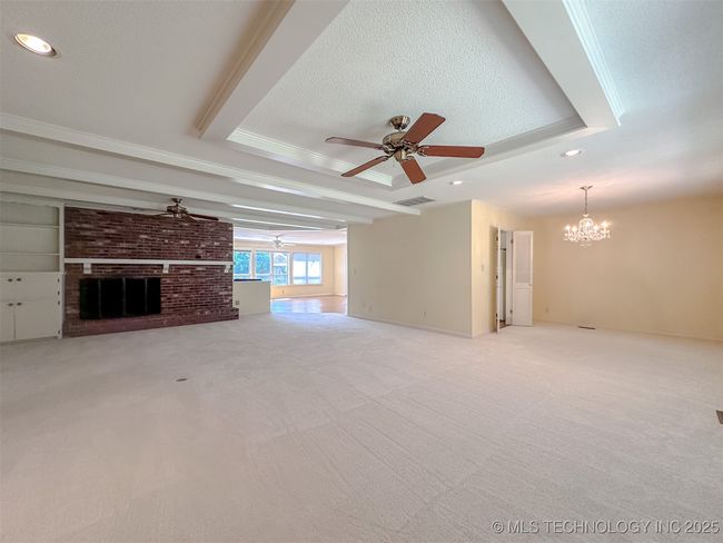 5807 S New Haven Ave, House other with 3 bedrooms, 3 bathrooms and null parking in Tulsa OK | Image 5