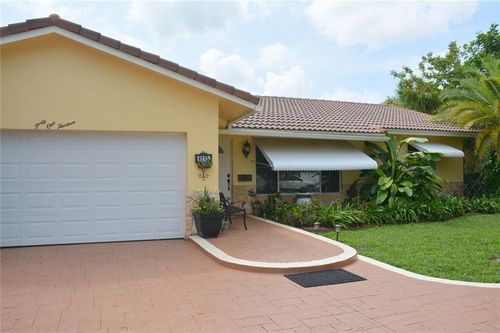 4113 Nw 78th Ln, Coral Springs, FL, 33065-1923 | Card Image