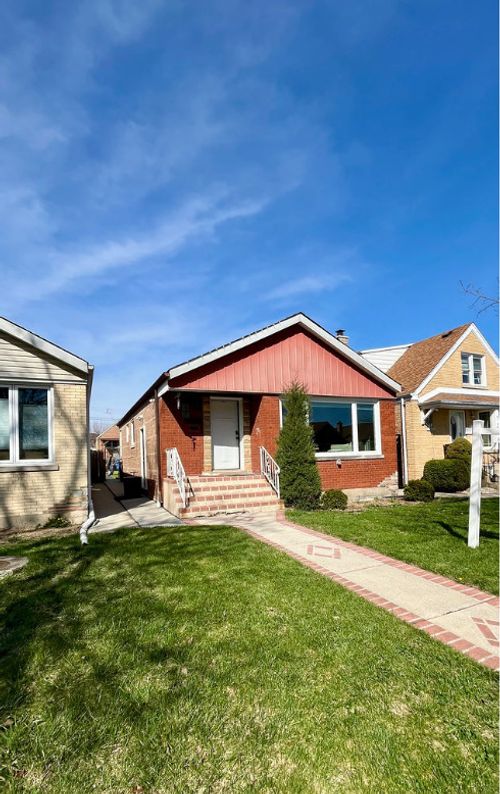 7252 Christiana Ave, Chicago, IL, 60629-3528 | Card Image