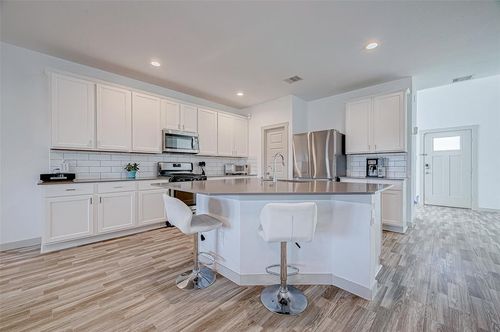 6911 Amber Cliff Ln, Richmond, TX, 77469-3756 | Card Image