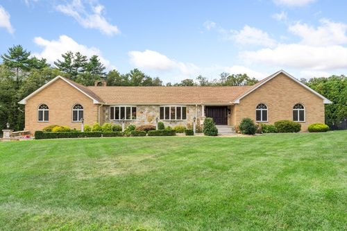 3 Esty Rd, Mendon, MA, 01756-1000 | Card Image