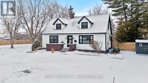 1373 Orchard Ave, Fort Erie, ON, L2A3E5 | Card Image