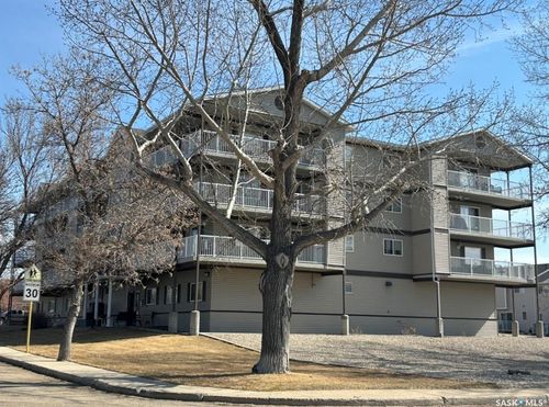 208-1637 1st Street, Estevan, SK, S4A2X4 | Card Image