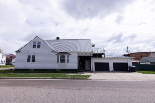 23743 Adams St, Independence, WI, 54747-8076 | Card Image