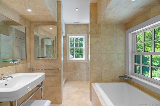 66 Hedlund Rd, House other with 4 bedrooms, 3 bathrooms and 5 parking in East Haddam CT | Image 15