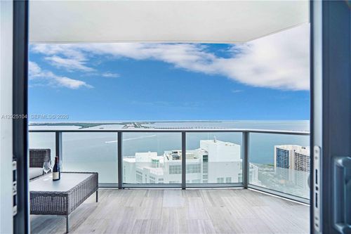 3402-1300 Brickell Bay Dr, Miami, FL, 33131-3380 | Card Image